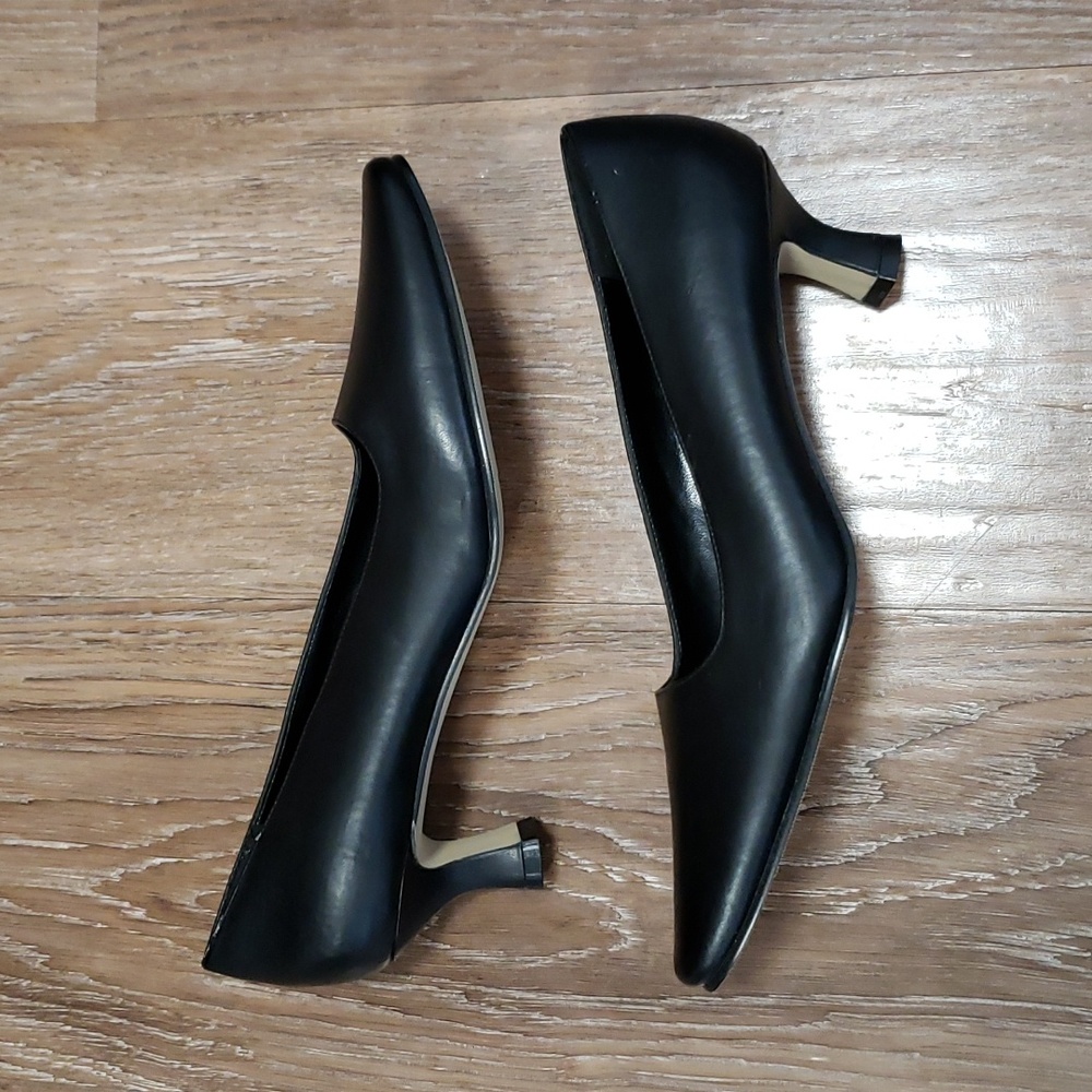 (8.5) Outline Classic Black Low Kitten Heel Business Formal Neutral Minimalist - Picture 12 of 13